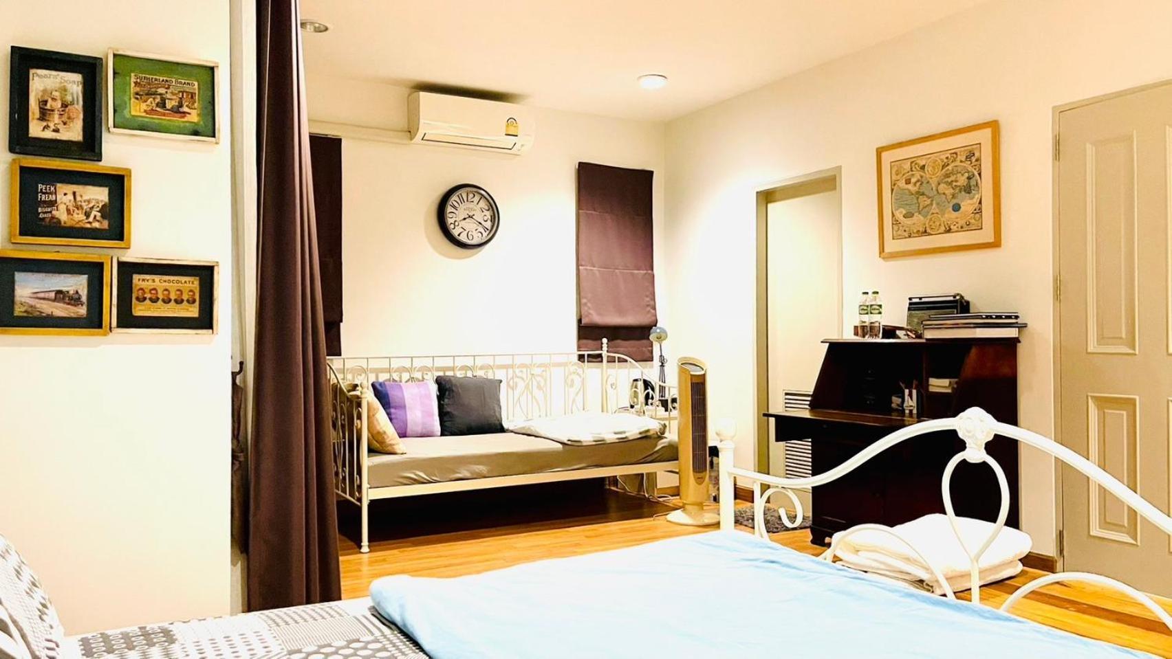 Autta House Lägenhet Bangkok Exteriör bild